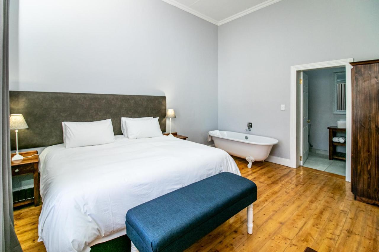 Victorian Square Guesthouse Graaff-Reinet Eksteriør billede