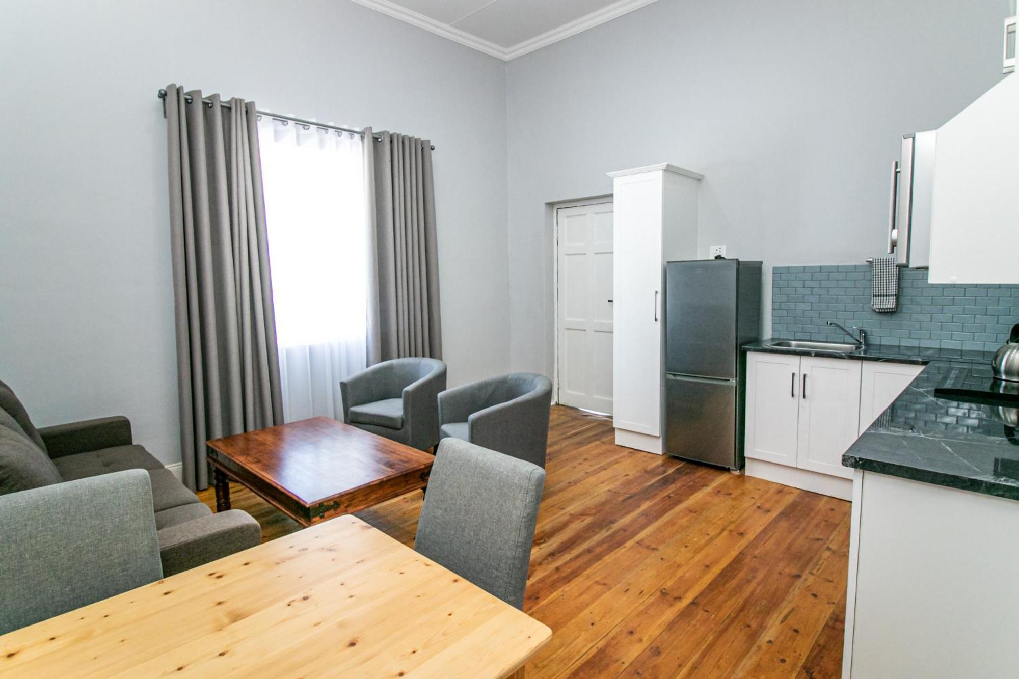 Victorian Square Guesthouse Graaff-Reinet Eksteriør billede