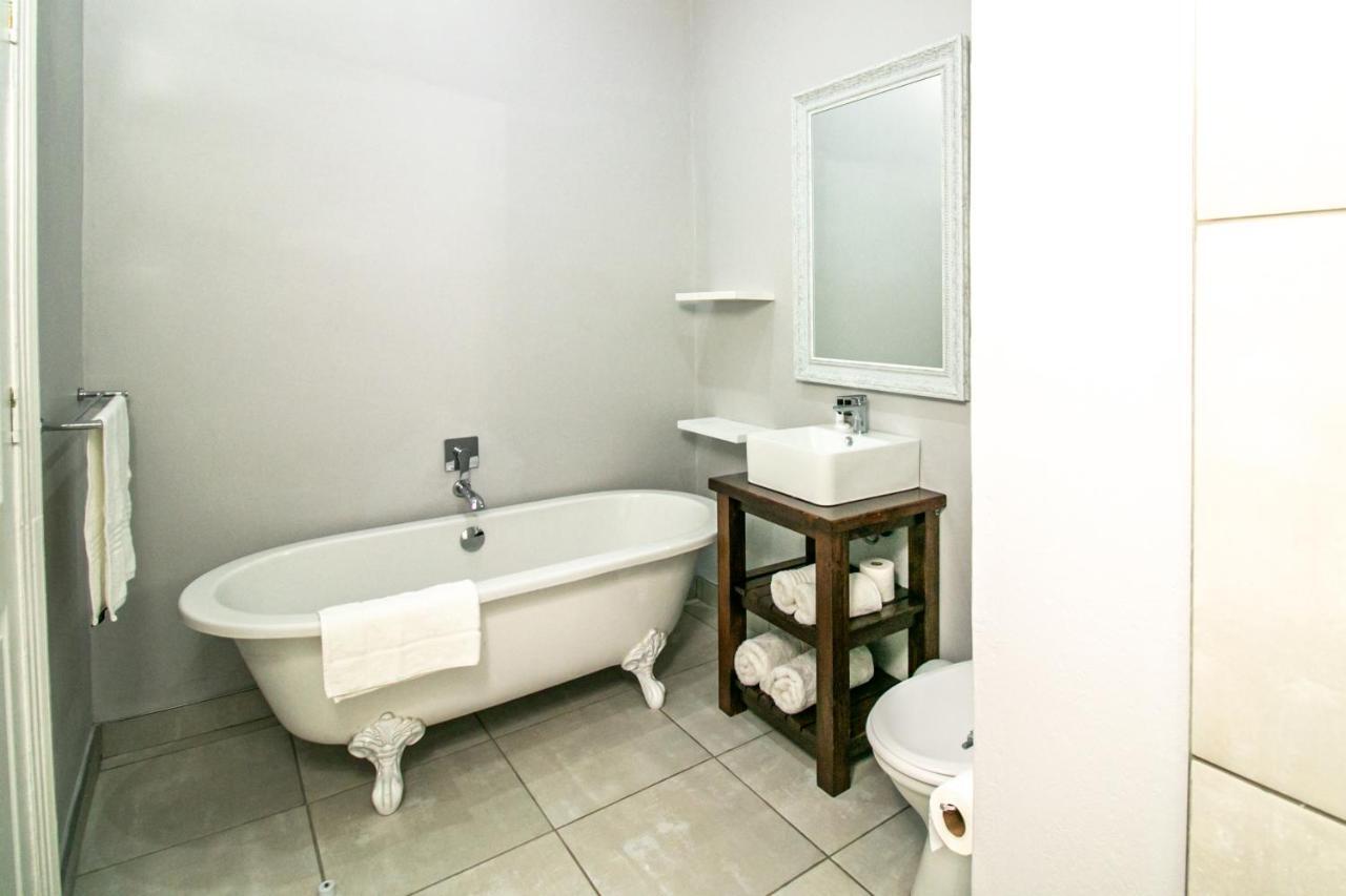 Victorian Square Guesthouse Graaff-Reinet Eksteriør billede