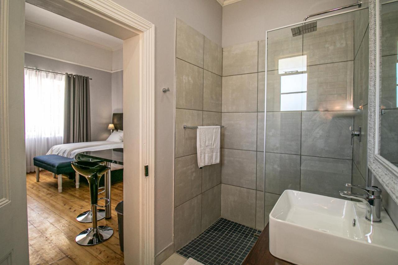 Victorian Square Guesthouse Graaff-Reinet Eksteriør billede