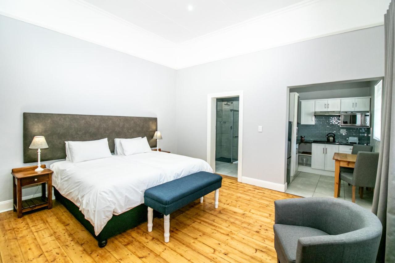Victorian Square Guesthouse Graaff-Reinet Eksteriør billede