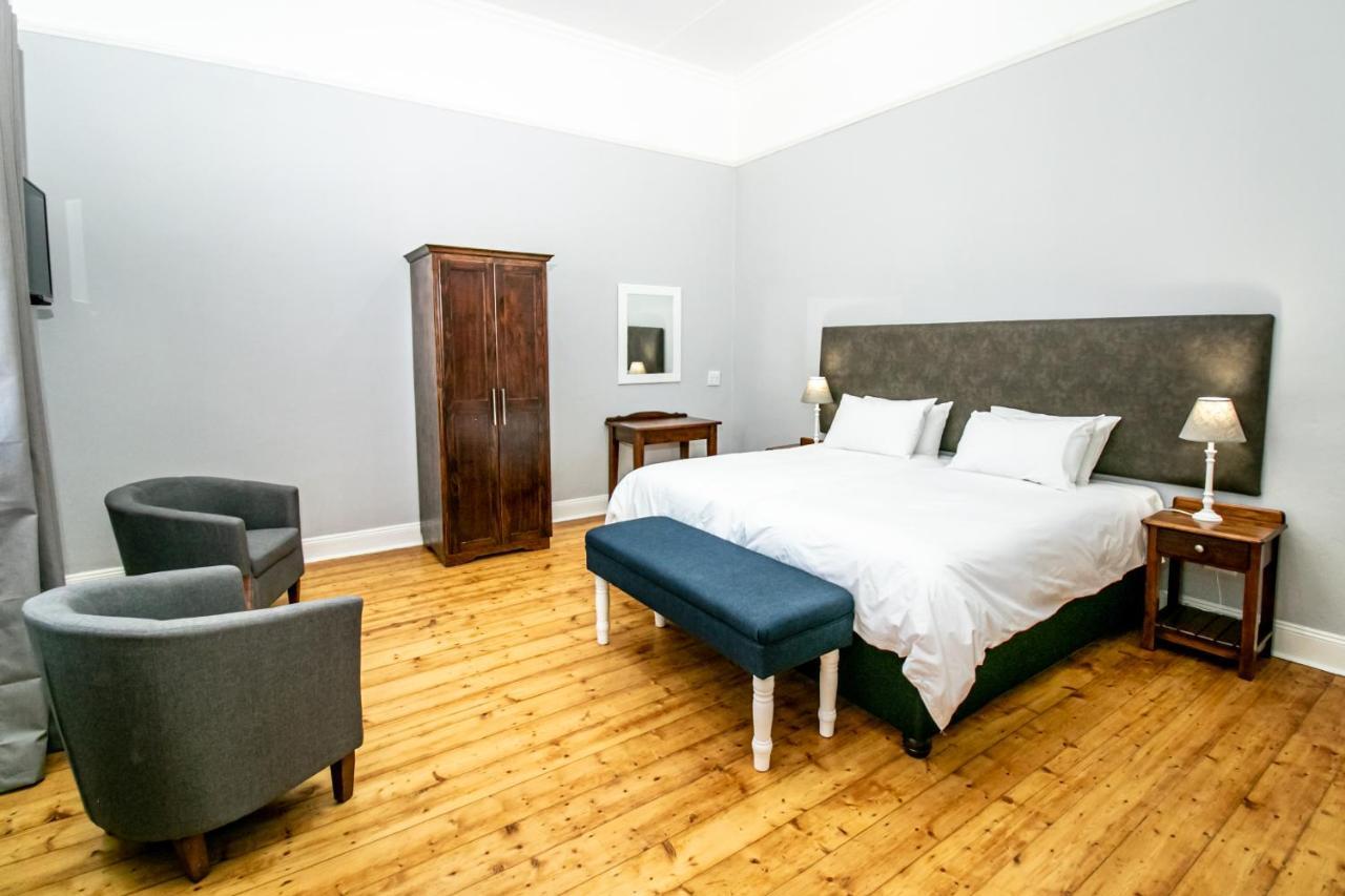 Victorian Square Guesthouse Graaff-Reinet Eksteriør billede