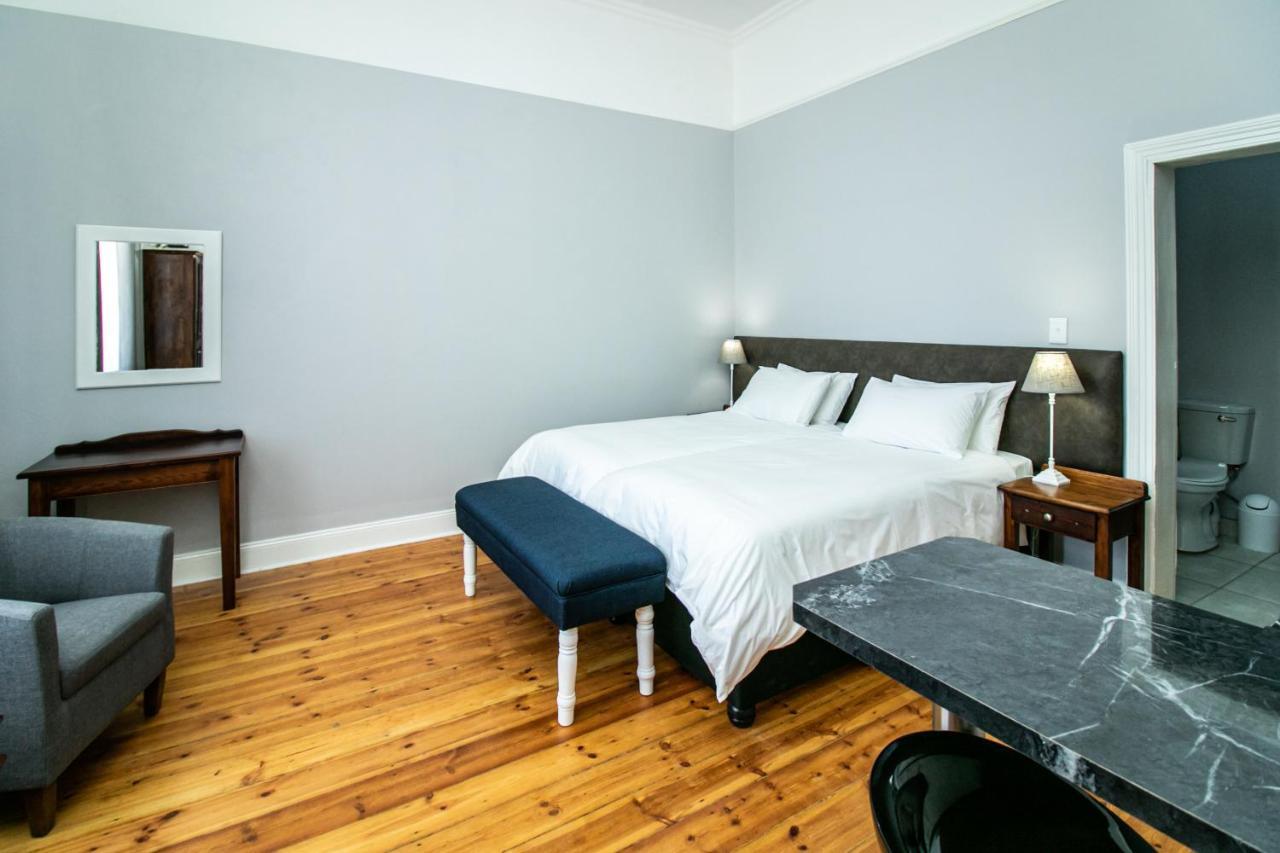 Victorian Square Guesthouse Graaff-Reinet Eksteriør billede