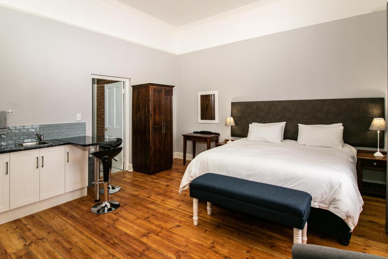 Victorian Square Guesthouse Graaff-Reinet Eksteriør billede