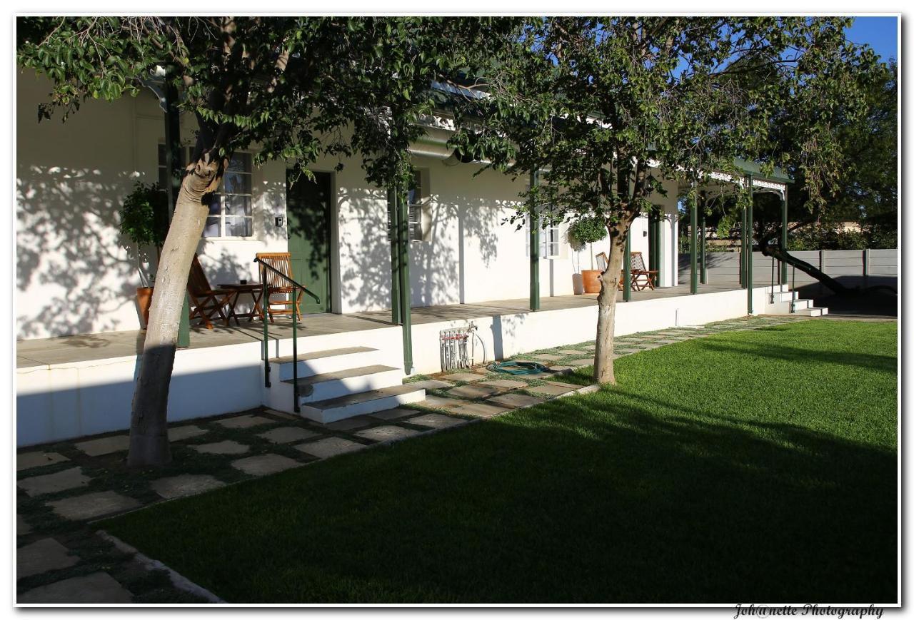 Victorian Square Guesthouse Graaff-Reinet Eksteriør billede